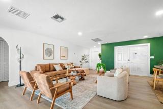 Deluxe Waterfront Villa with BBQ, Pool and Game Room - West Palm Beach - 5
