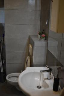 Urban Nest Lazarica - Cozy Apartment Near Beach & Center - Split - 4