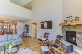 Ultimate Mountain Escape with private hot tub - 8