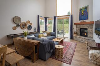 Blue Bear Chalet private hot tub - 9