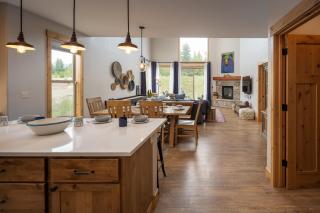 Blue Bear Chalet private hot tub - 4