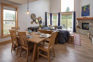 Blue Bear Chalet private hot tub - 2