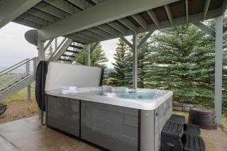 Hidden River Ranch private hot tub, rustic private location - 0