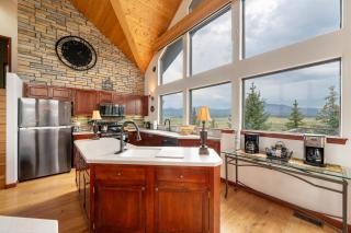 Hidden River Ranch private hot tub, rustic private location - 3