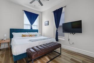 Hartford 5BR Family Home with Games BBQ Grill and Firepit - 2