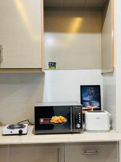 Cozy 1-Bedroom Apartment in Islamabad - 5