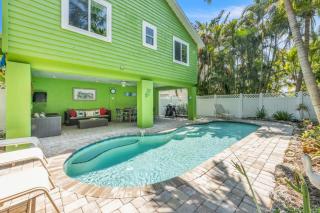 Private Pool - Fern Cottage by SeaBreeze Vacation - 0