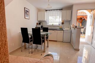 Apartmani Trupeljak - Mandre - 1