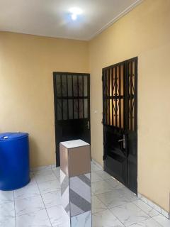 studio meublé moderne Santa Barbara - Douala - 1