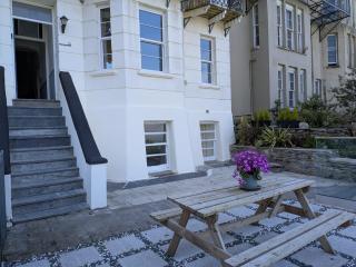 Elegant Sea View Apartment - Ilfracombe - 3