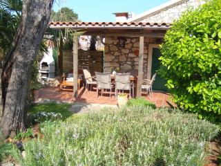 Lovely Stone Cottage Pomer - 1