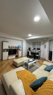 West Side Apartment - 5