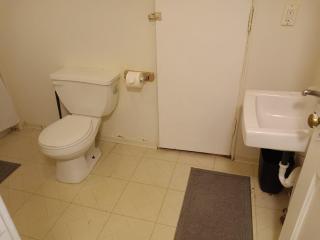 4BR 2 baths home Near Train Shopping and Dining - - 1