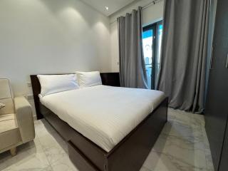 Sleek & Stylish Fully Furnished Studio Joya Verde - 5