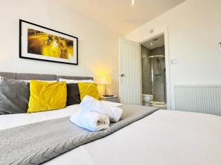 OX London Heathrow stay - 1 BUS to HEATHROW - New Bedfont - 4