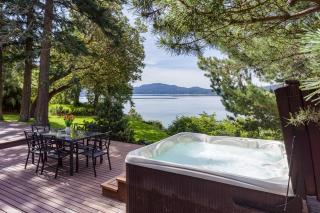 Luxe Beachfront, Hot Tub, Kayaking, Walk To Town - Eastsound - 8
