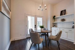 West End Dream-Private Balcony-6 Mins To Broadway - 2