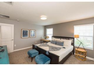 8924 SD - Luxury 4BR Townhome: Private Pool - 9