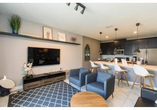 8924 SD - Luxury 4BR Townhome: Private Pool - 5