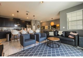 8924 SD - Luxury 4BR Townhome: Private Pool - Davenport - 8