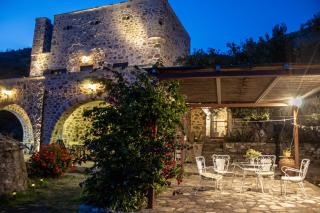 Rosso Antico Tower - Kotronas - 5