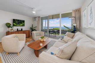 Oceanfront Condo Kailua Kona Walk to Beach Town and Sunset Views - Kailua-Kona - 0