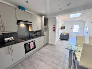 OX London Heathrow stay - 1 BUS to HEATHROW - New Bedfont - 3