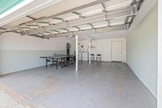 Nr Beach Pier Oasis Game Tables Yard Bbq - Galveston - 4