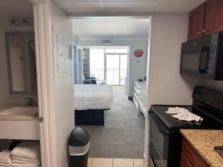 Amazing views - Kings size Ocean front Camelot 715 - Myrtle Beach - 8
