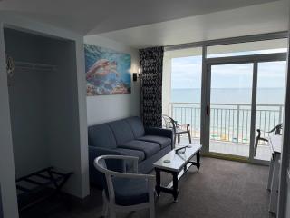 Amazing views - Kings size Ocean front Camelot 715 - Myrtle Beach - 2
