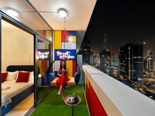 Modern High-Floor Apartment with Burj Khalifa View by Dejaview Stays - Dubái - 5