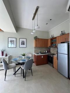Stunning flat in Alabang - Manila - 0
