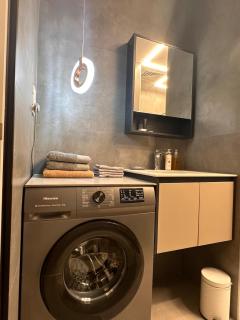 Cozy Studio Apartment - 5