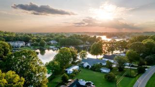 The Quartz Palace - Lakefront Energetic Oasis - Mooresville - 7