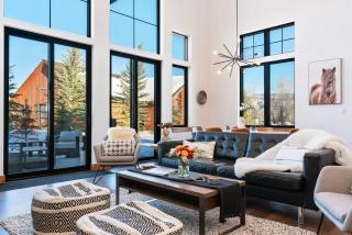 Upscale Ski Chalet - Wildlife AC Hot Tub - Driggs - 0