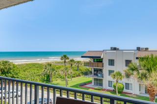 Pool Access Beachfront Condo in Cape Canaveral! - Cape Canaveral - 9
