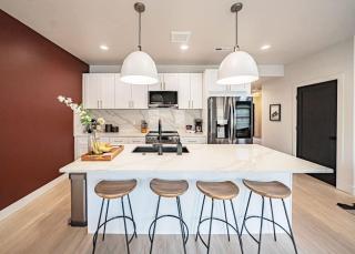 Stylish Townhome Walkable Garage - Driggs - 9