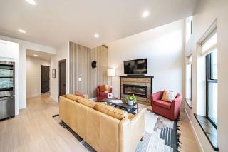 Stylish Townhome Walkable Garage - Driggs - 3