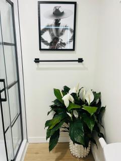 The Chimney Studio with Gigantic Outdoor Fireplace - 7