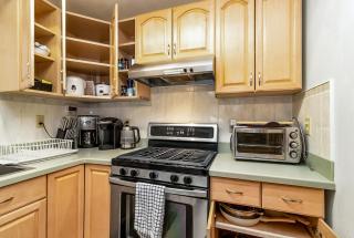 Apartment #2 with large kitchen across the street from the beach - Blaine - 5