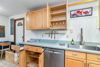 Apartment #2 with large kitchen across the street from the beach - Blaine - 4