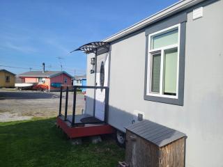 Caravan Across The Street From The Beach - Blaine - 5