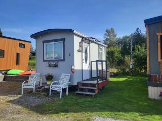 Caravan Across The Street From The Beach - Blaine - 8