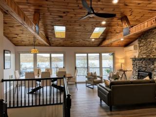 The Gallagher House - Speakeasy Firepit Lakeview - Hammondsport - 0
