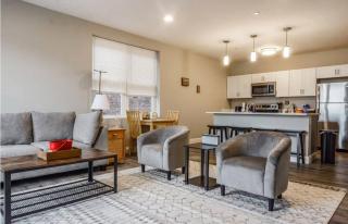 Unit 32 Stylish 1BR 1BA Apartment Long-term stays - Chelsea - 3