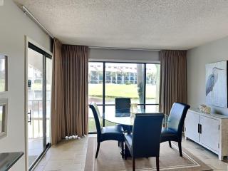 Edgewater Villa #404 - 4