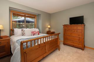 210 Sawyer with Private Hot Tub - 2