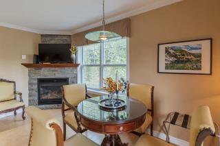 Ski Retreat, Steps to Slopes, Balcony, Fireplace - 9