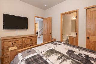 40 Reunion Ct with private hot tub - 1