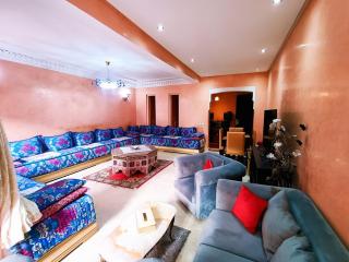Duplex Raffiné avec Terrasse verdoyante et mur végétal - À 300m du Jardin Majorelle et Musée Yves Saint Laurent - Netflix et IPTV - Marrakesh - 8